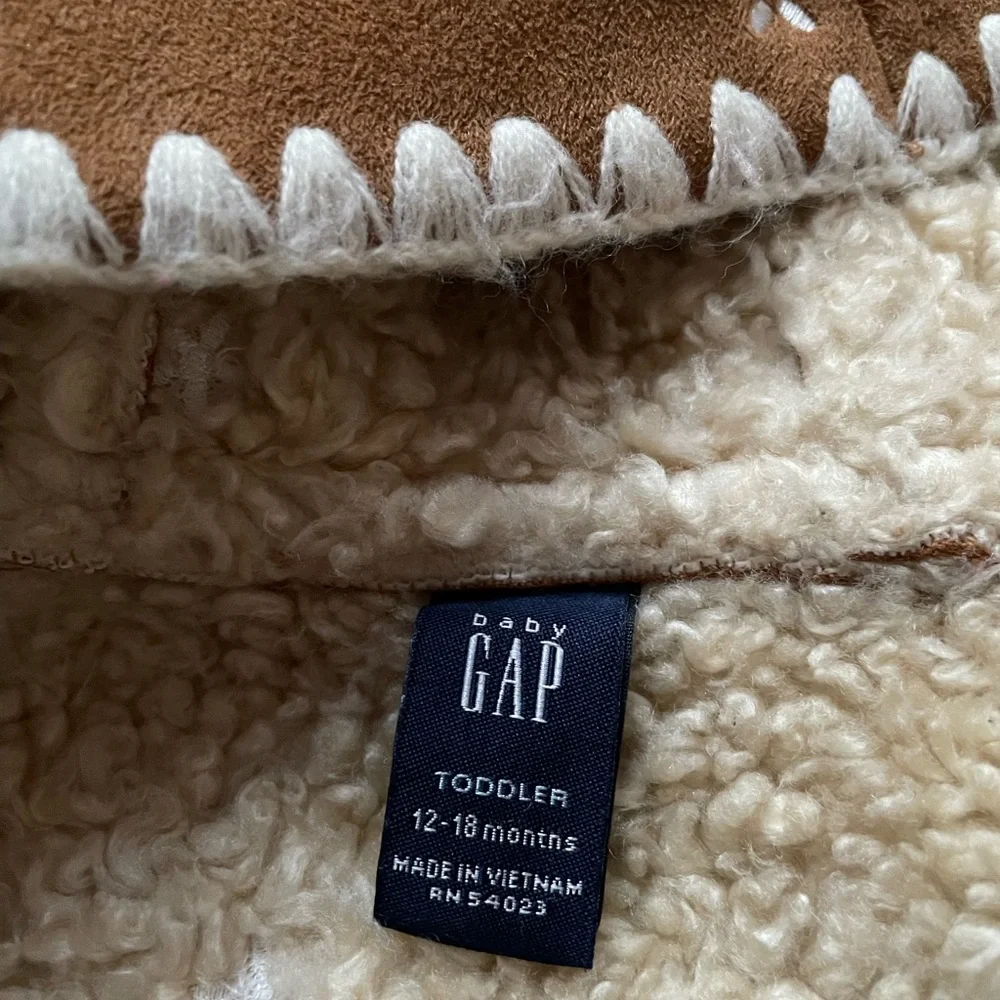 baby gap embroidered coat - Picture 2 of 3